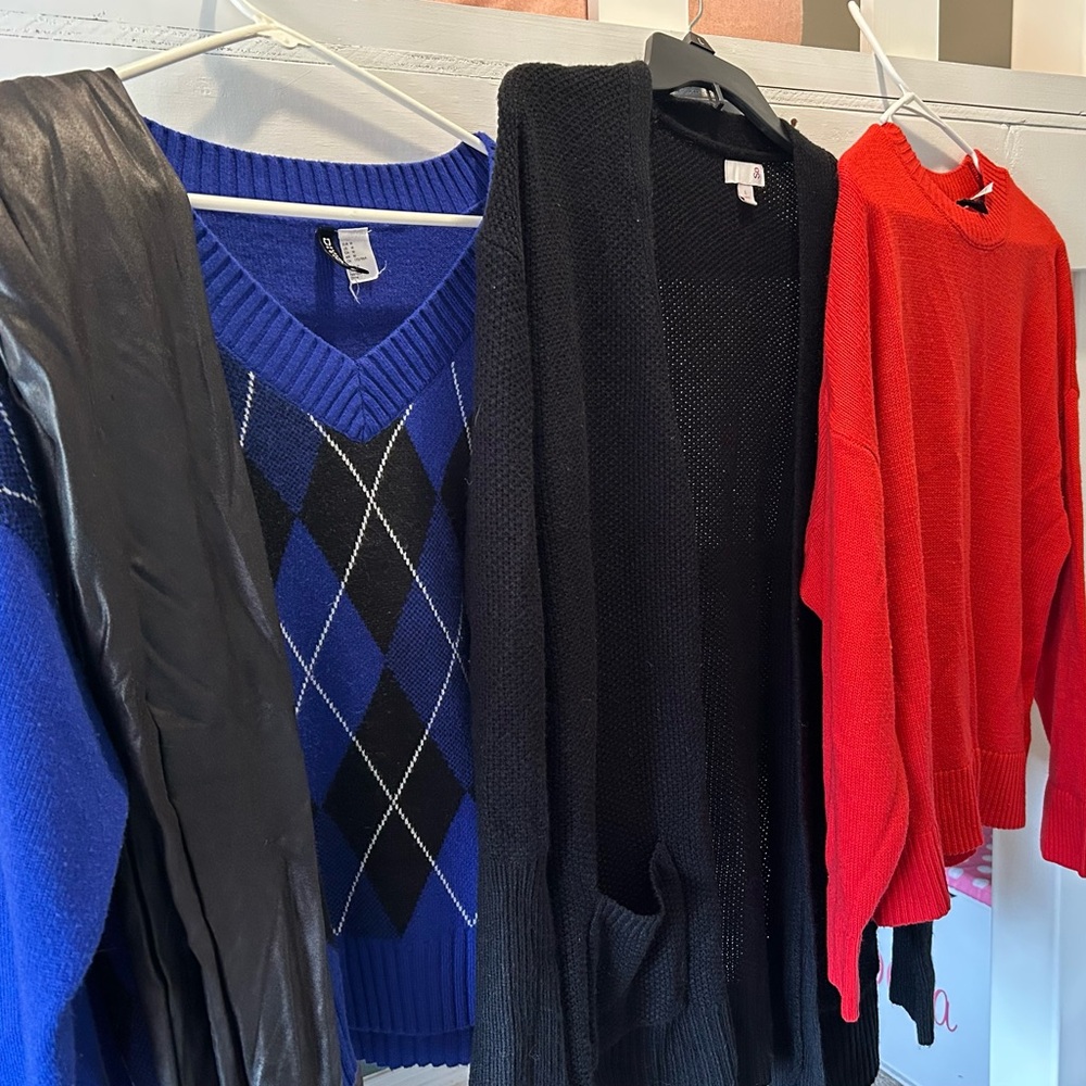 Sweater Bundle with Spanx Leggings